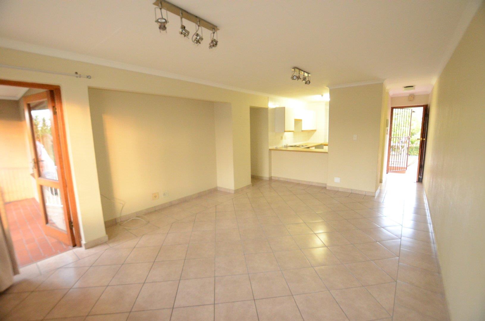 2 Bedroom Apartment / flat for sale in Sunninghill P24112595933