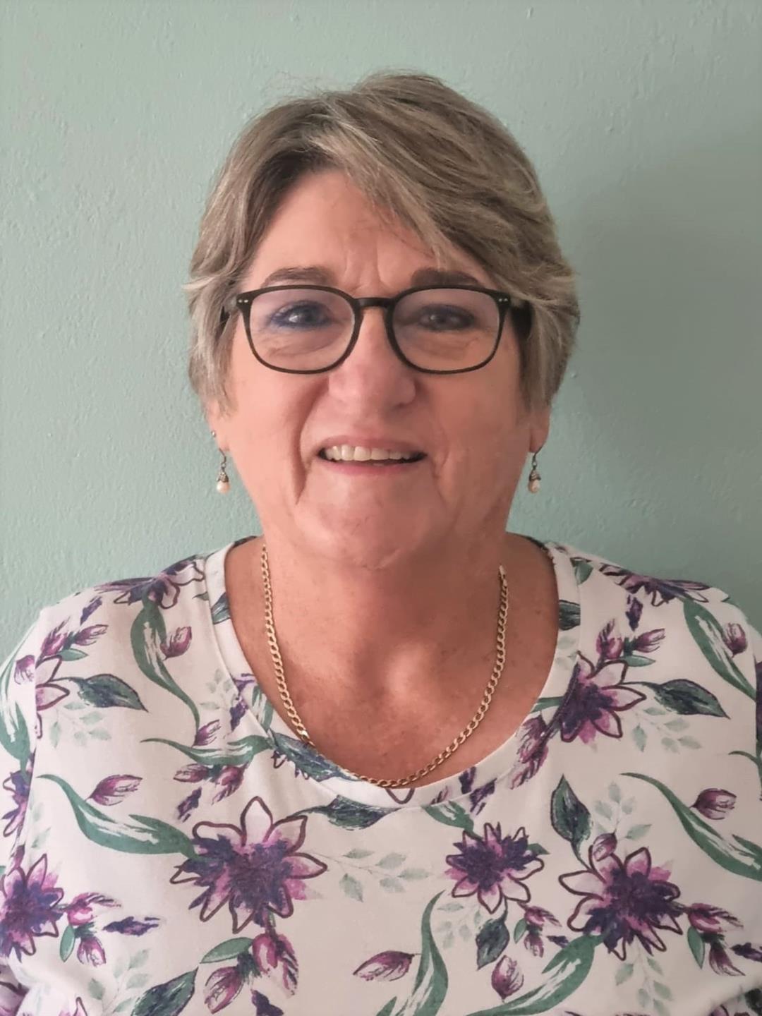 Agent profile for Lorraine Thomas