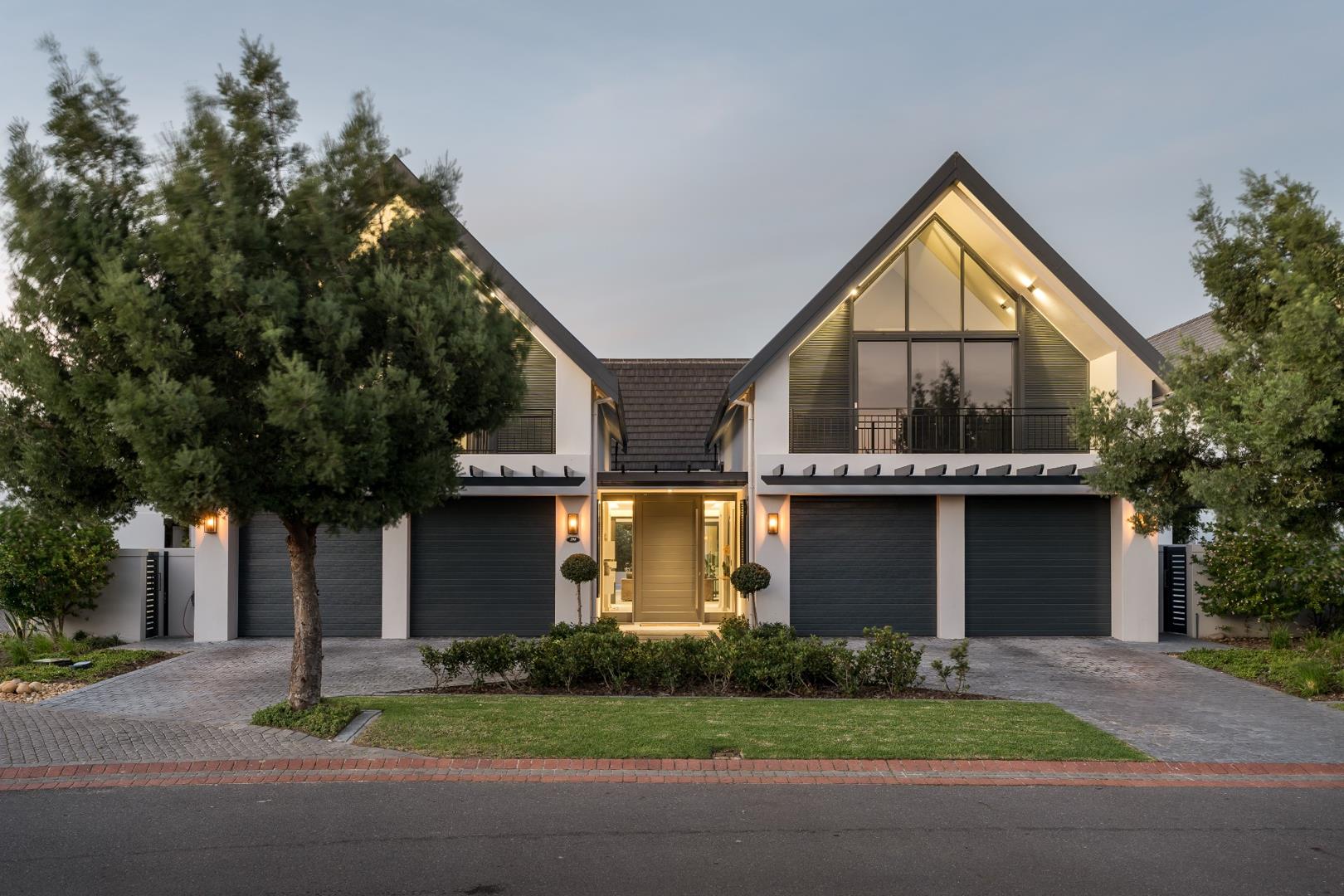 5 Bedroom House for sale in Val de Vie Estate P24112603937