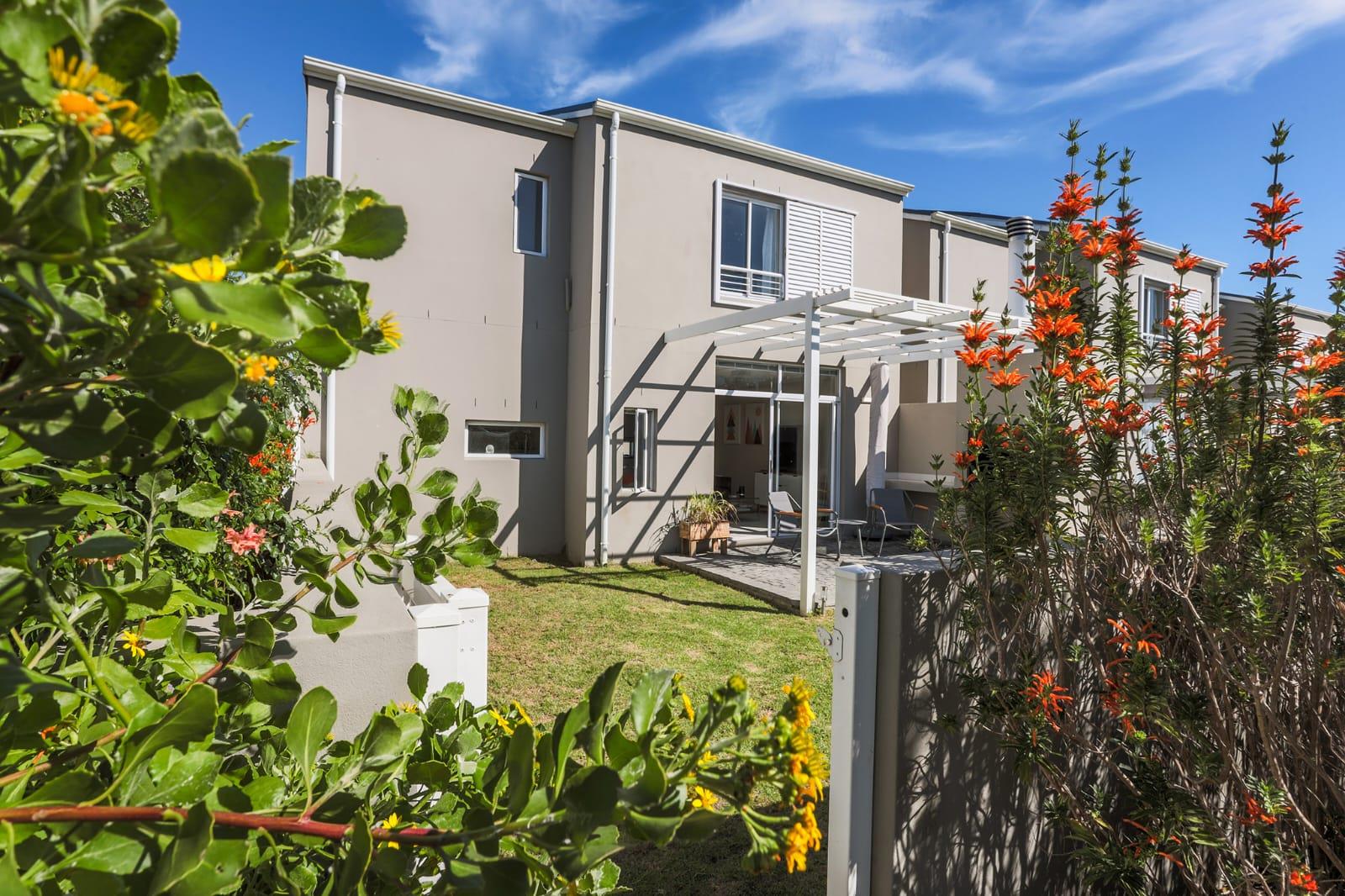 3 Bedroom Townhouse for sale in Somerset Lakes P24113992762