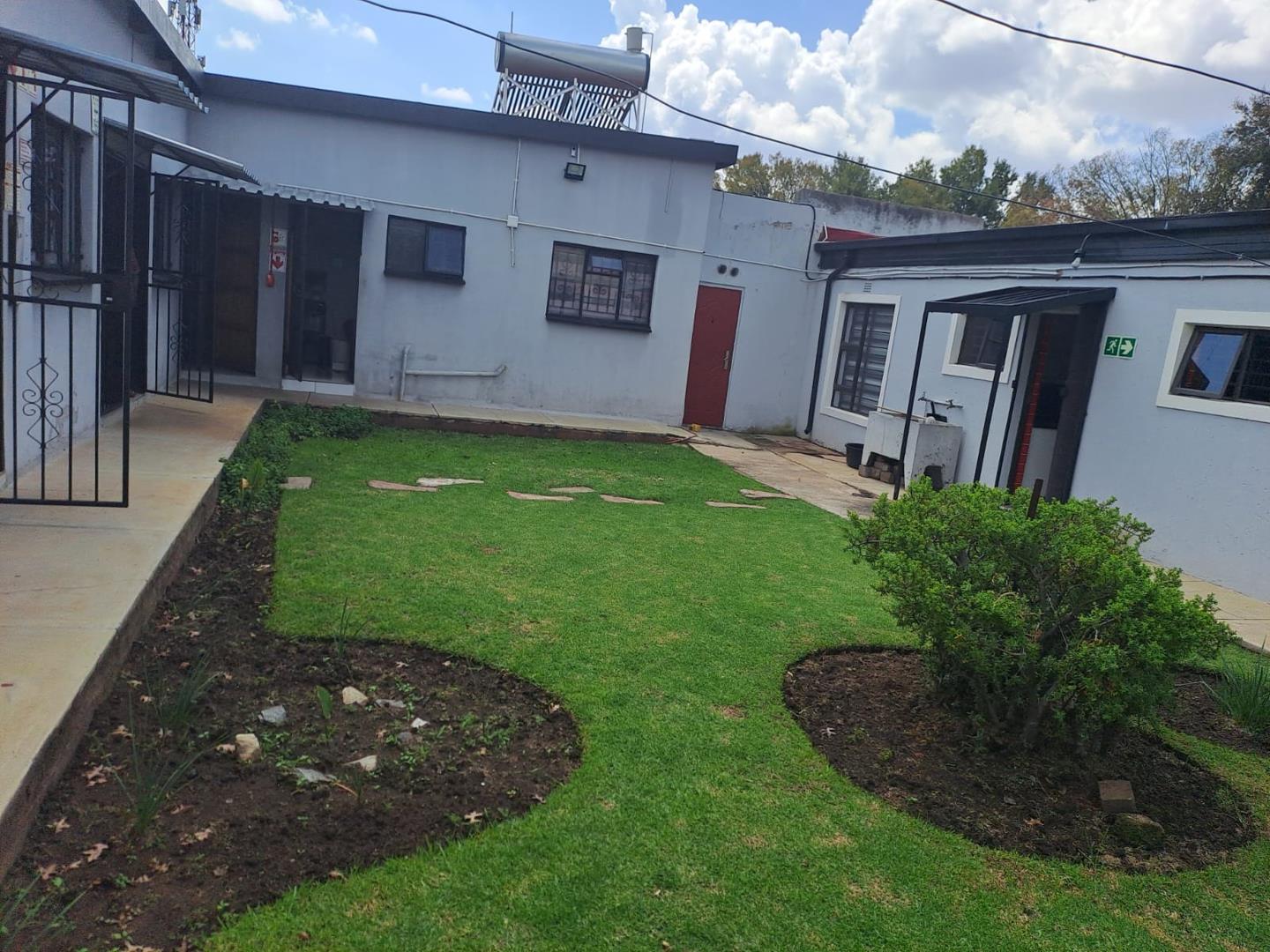 9 Bedroom House for sale in Pimville Zone 7 P24113784036