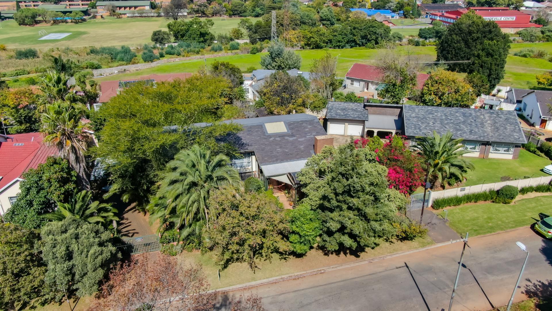 3 Bedroom House for sale in De Wetshof P24112610221