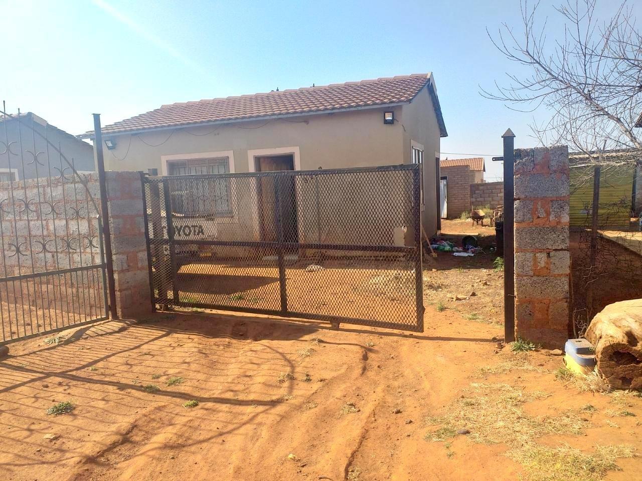 2 Bedroom House for sale in Villa Liza P24114020987