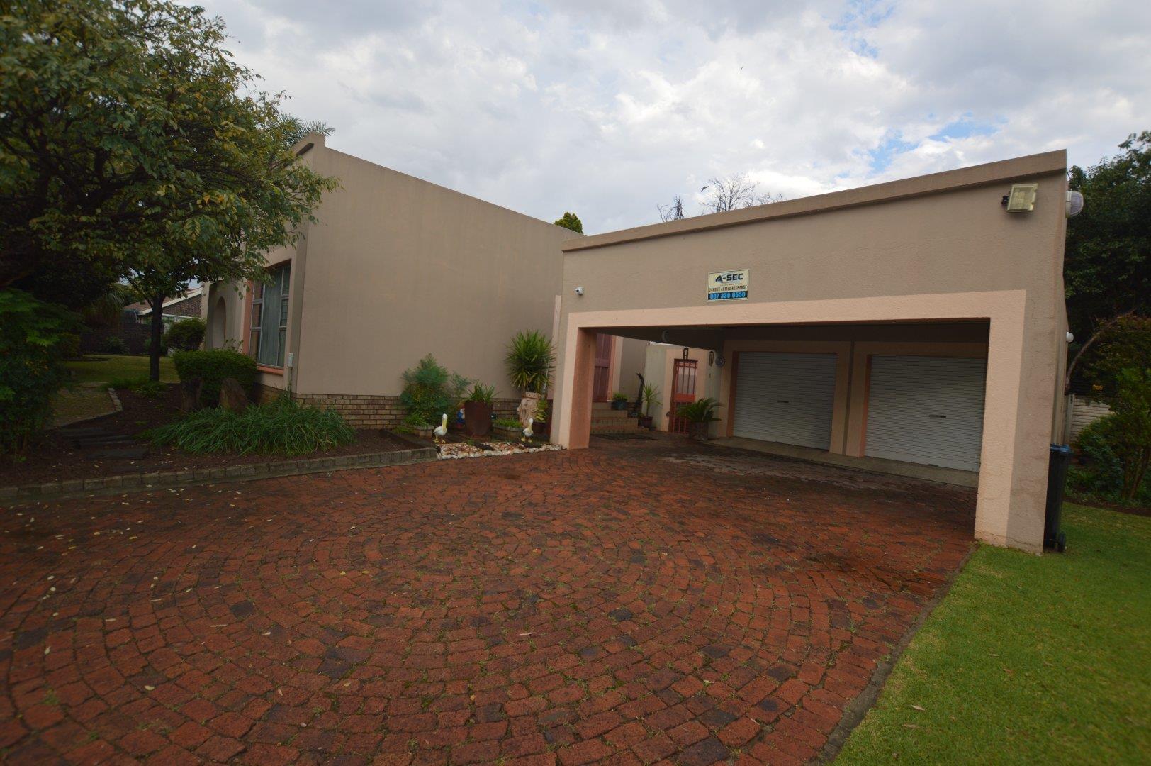 4 Bedroom House for sale in Vanderbijlpark SE 3 P24112625314