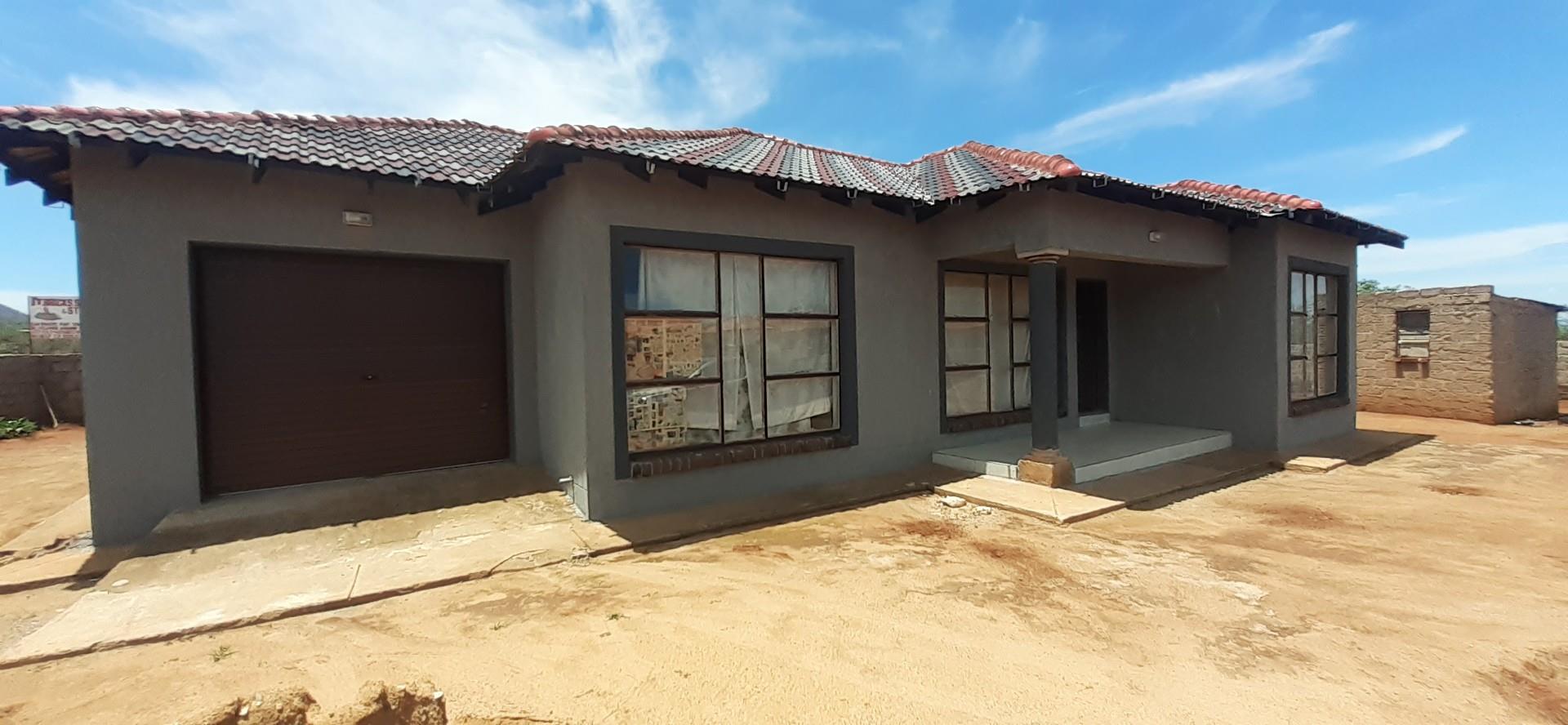 3 Bedroom House for sale in Lebowakgomo Zone P P24112625669