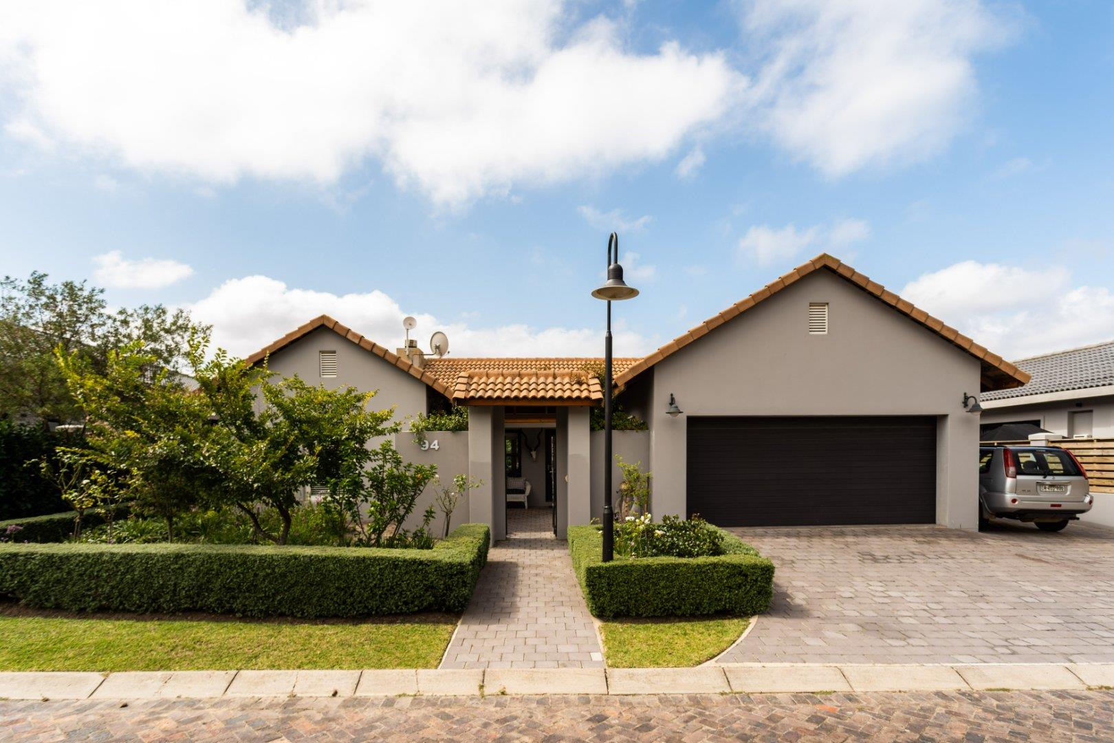 3 Bedroom House to rent in Whale Rock Gardens 94 Whale Rock Gardens