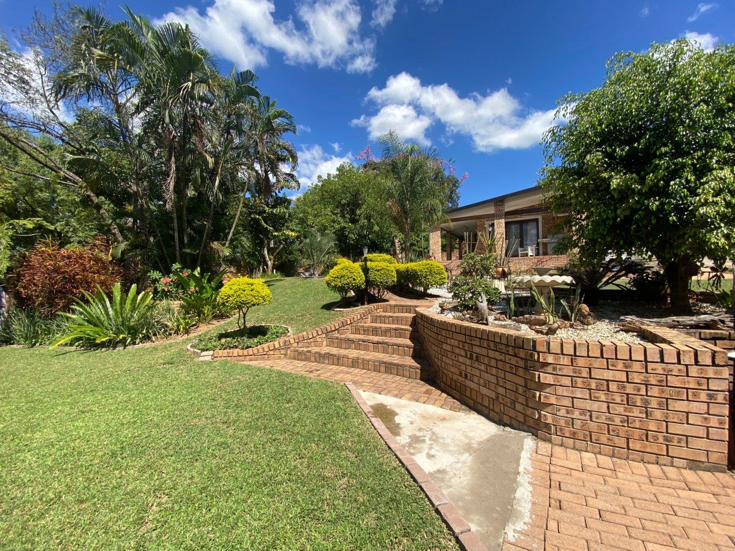 5 Bedroom House for sale in Hazyview 632 Blue Jay Lane P24112626771