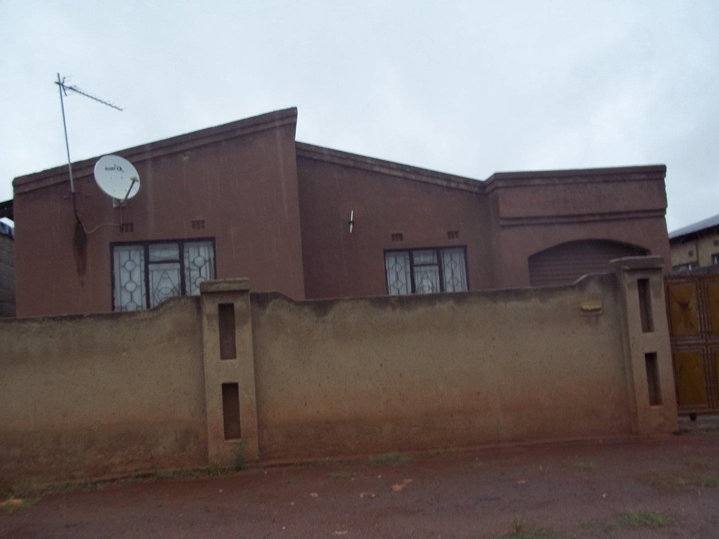 2 Bedroom House for sale in Katlehong South 890 Ap Khumalo Katlehong