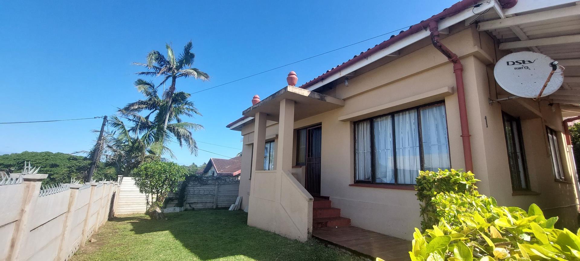 3 Bedroom Townhouse for sale in Margate 1 Hencolof, 5 Hall Road P24