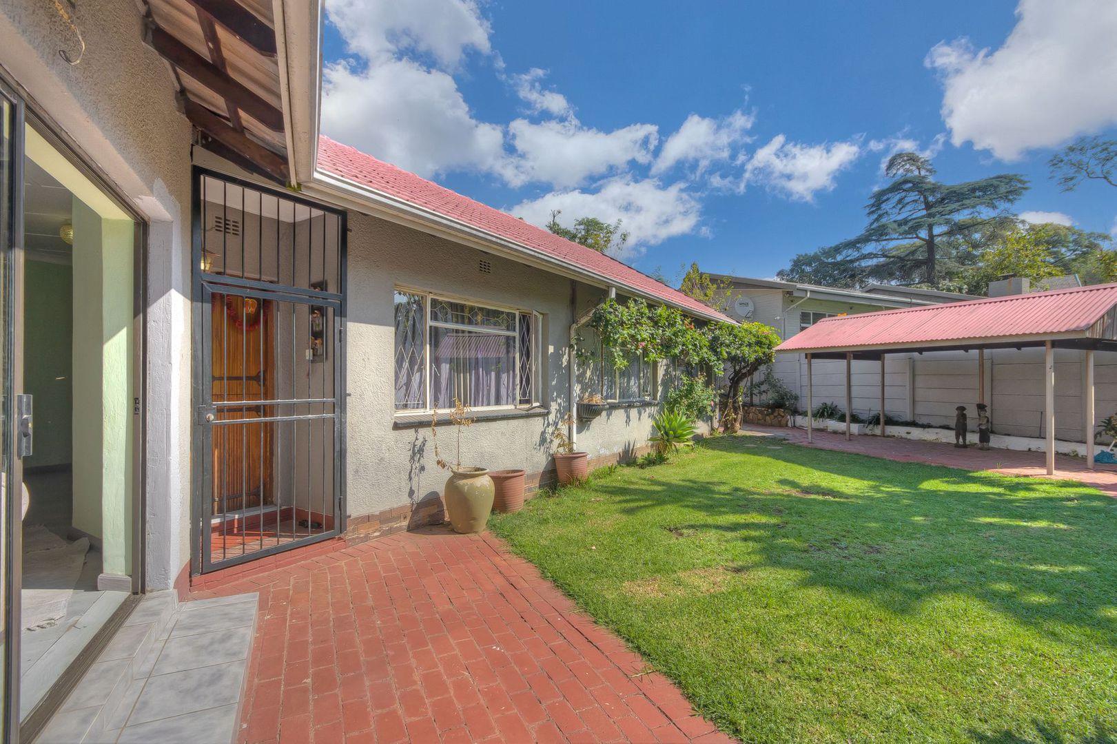 4 Bedroom House for sale in Blairgowrie 411 Sue Avenue P24112631980