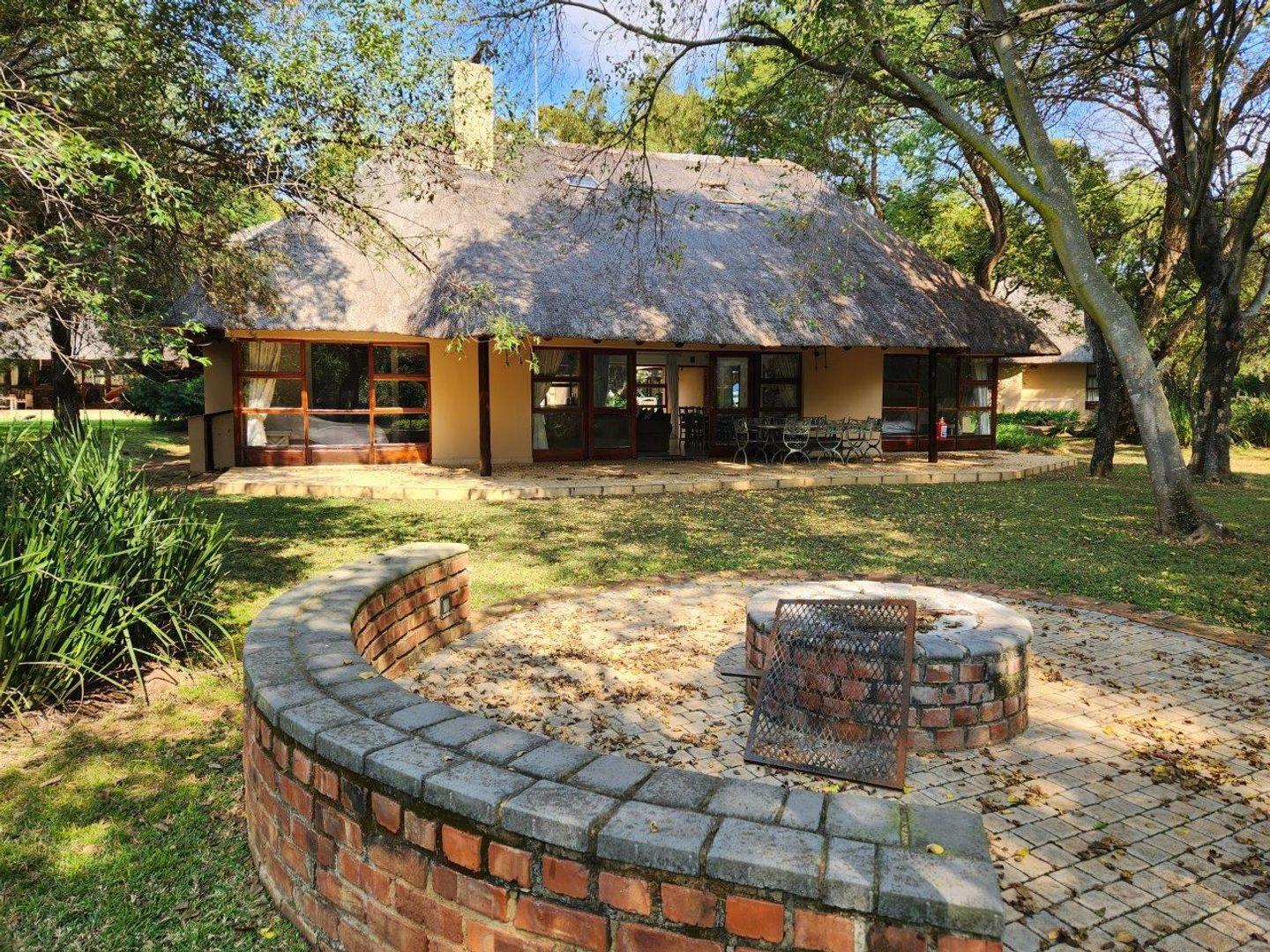 4 Bedroom House for sale in Lakeland Estate P24112632379