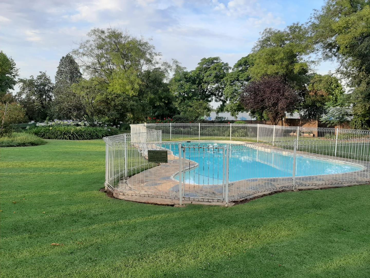 3 Bedroom Apartment / flat to rent in Bedfordview Tulbagh, Van Buuren