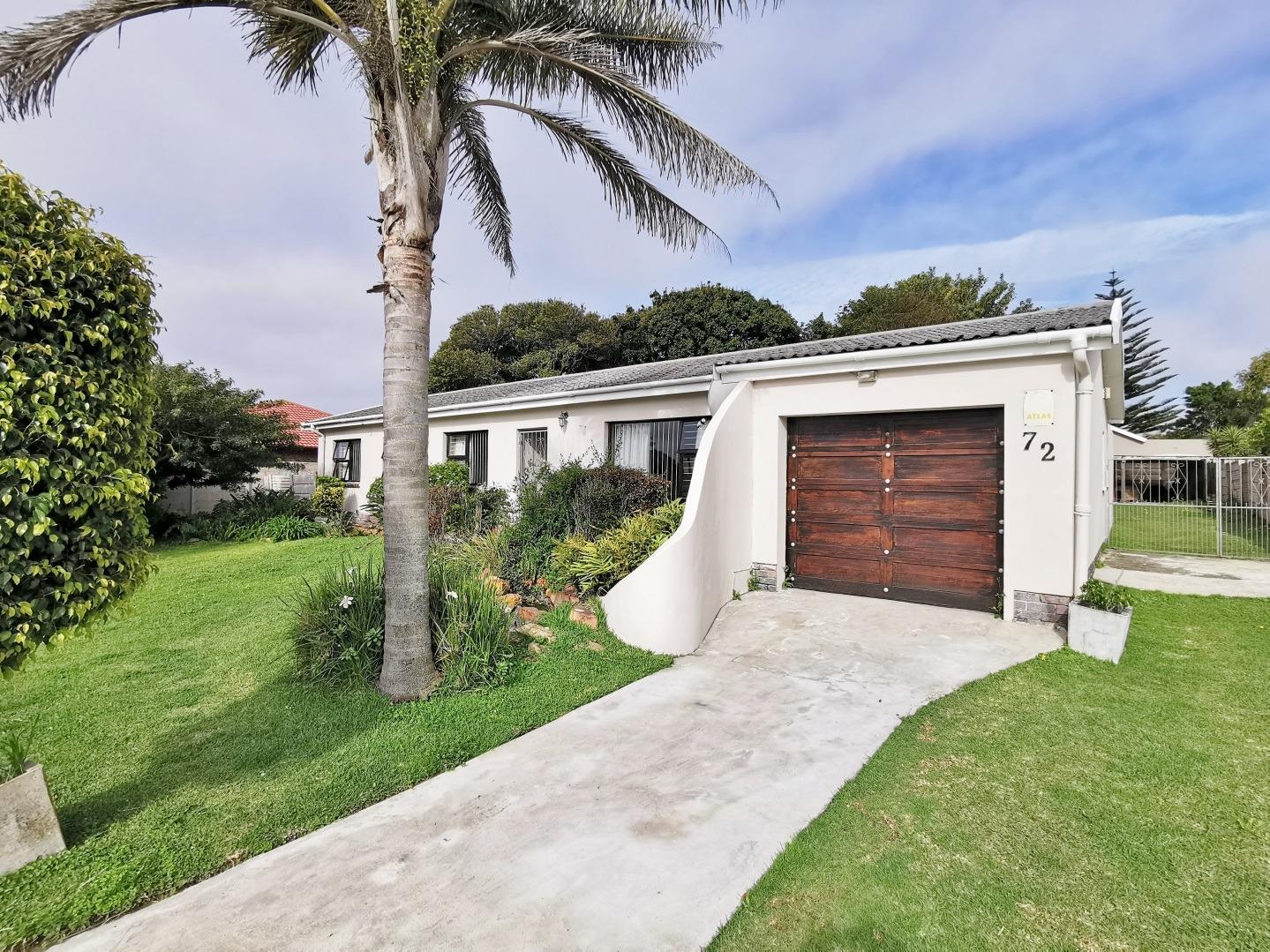 Lorraine Manor Property Property and houses for sale in Lorraine