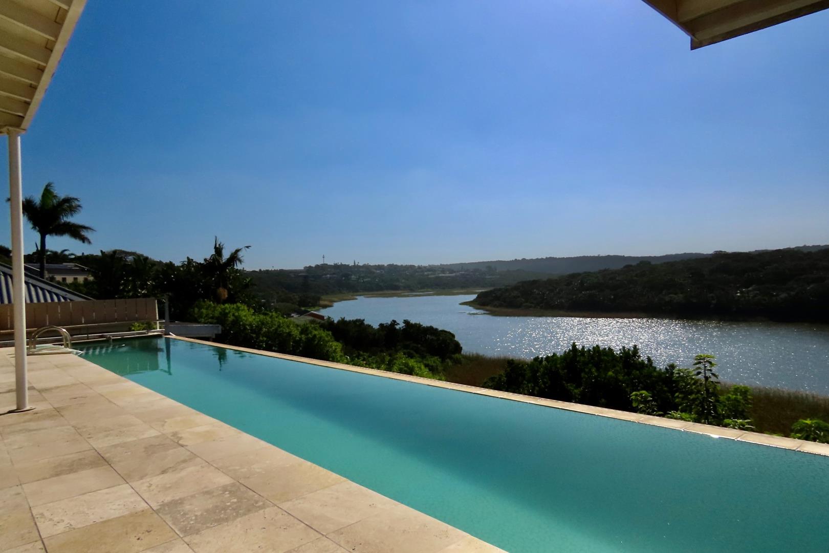 3 Bedroom House for sale in Bonza Bay P24112636531