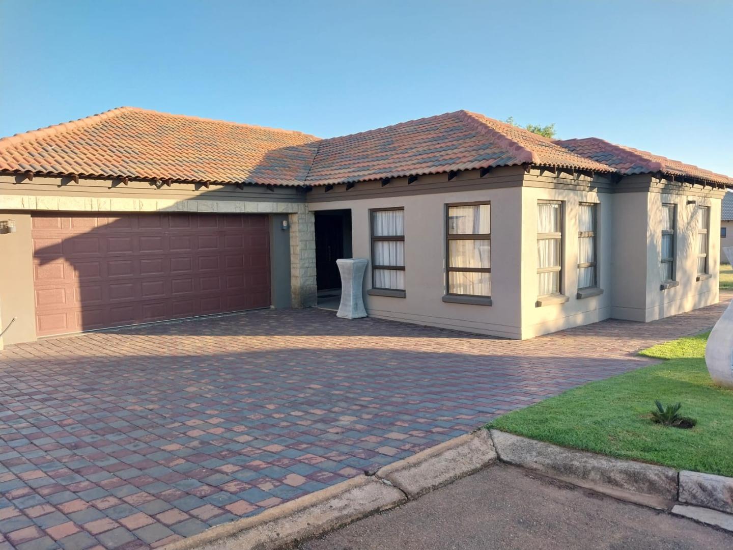 3 Bedroom House for sale in The Orchards P24112634599