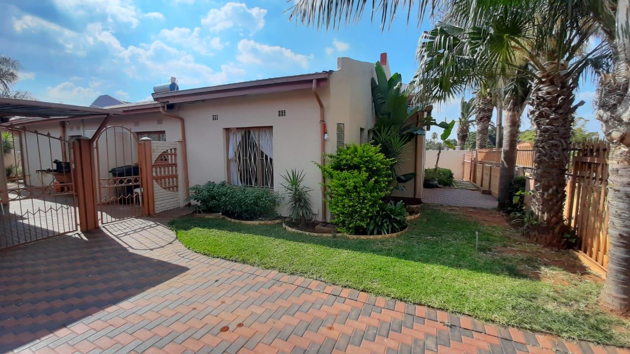 Lenasia Ext 5 Property Property and houses for sale in Lenasia Ext 5