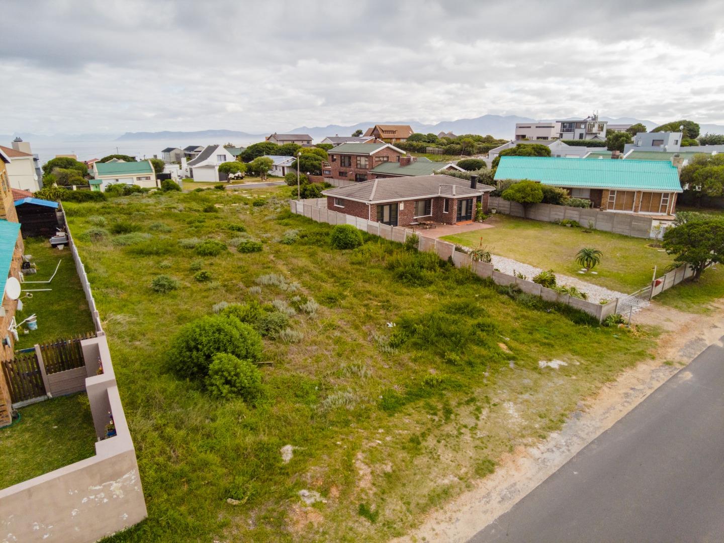 Vacant land / plot for sale in De Kelders 60 Ingang Street P24