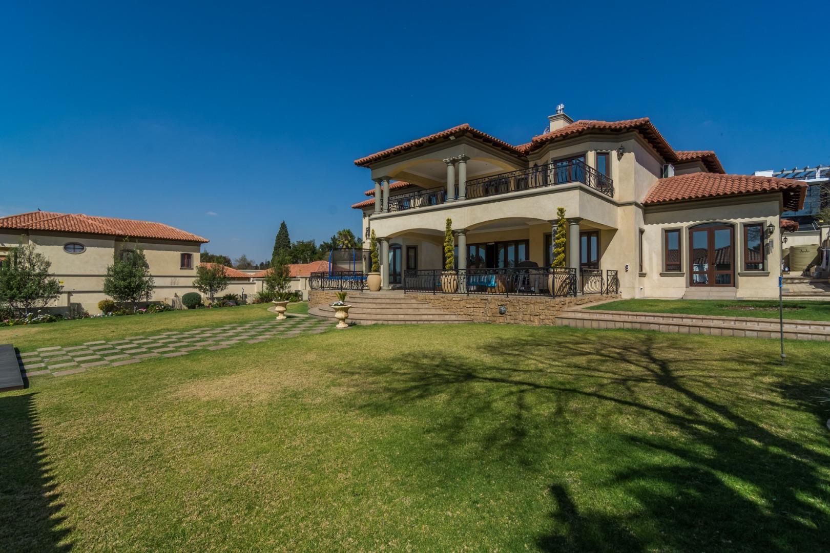 5 Bedroom House for sale in Bryanston P24112337803