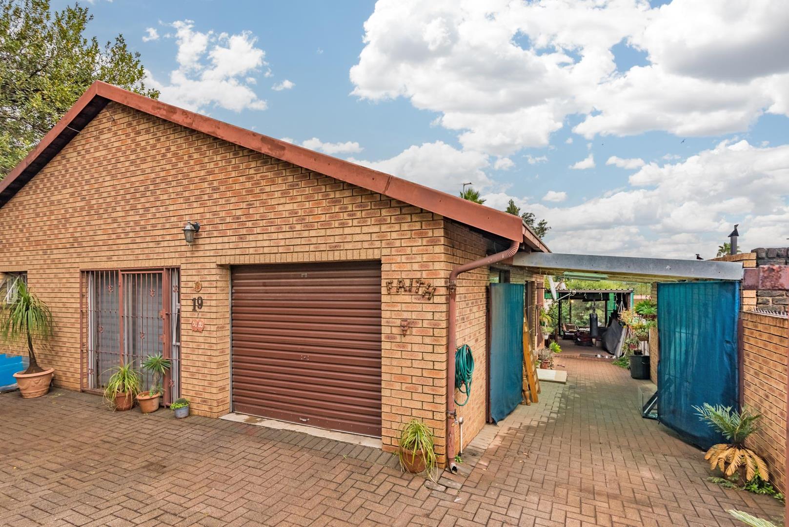 Newlands, Johannesburg Property Property and houses for sale in