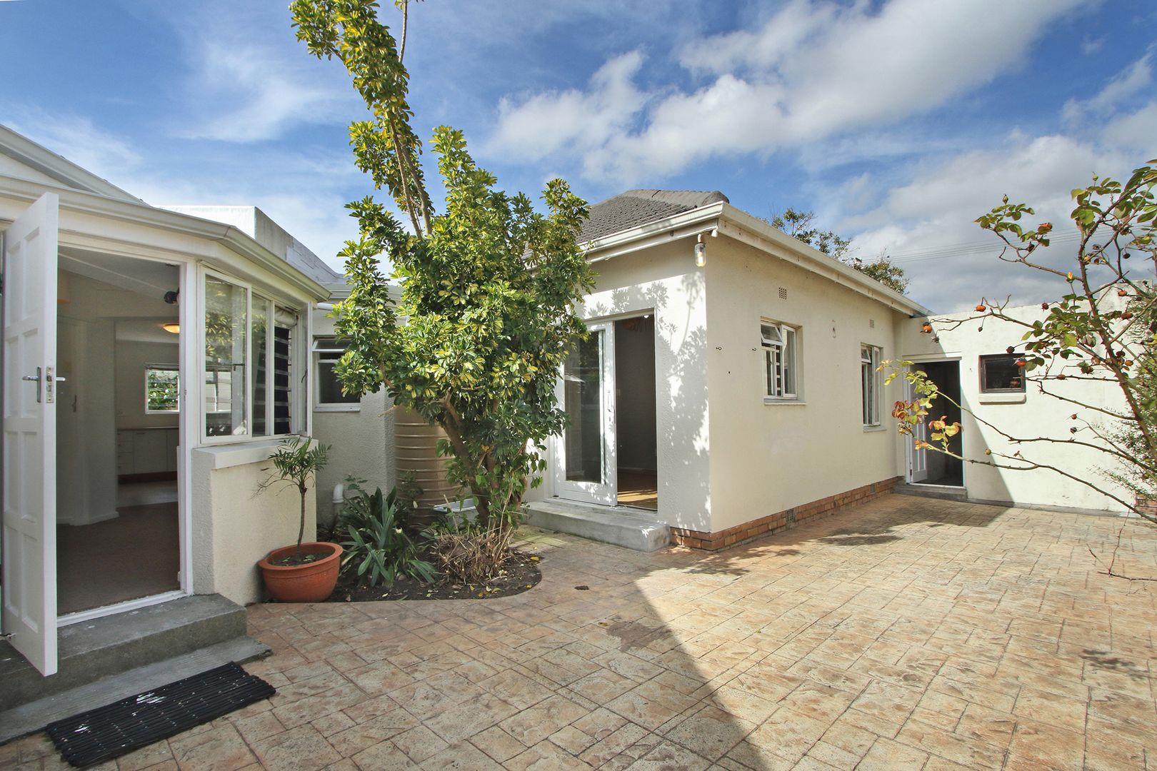 5 Bedroom House for sale in Rondebosch 42 Ranelagh Road P24112640844
