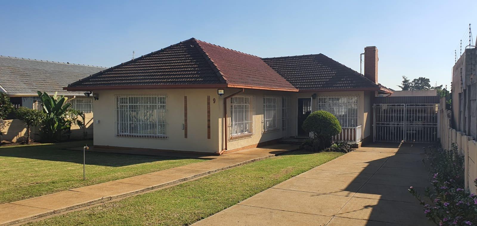 3 Bedroom House for sale in Roseacre P24112637190