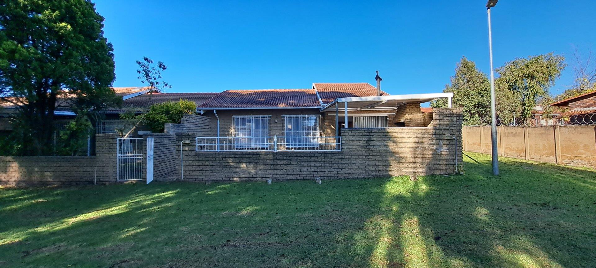 Property and houses for sale in Roodepoort Roodepoort Property