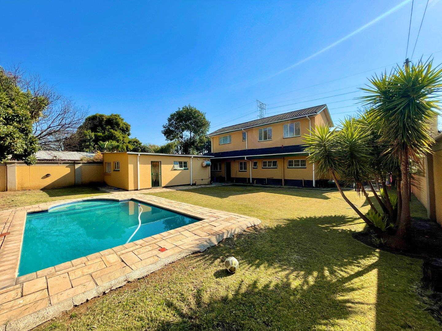 6 Bedroom House for sale in Queenswood 288 Shilling Street P24