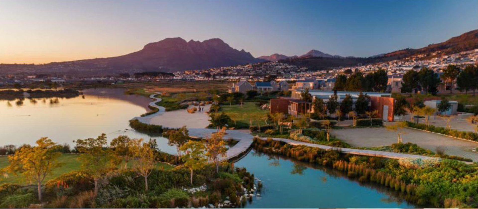 3 Bedroom House for sale in Somerset Lakes P24112734283