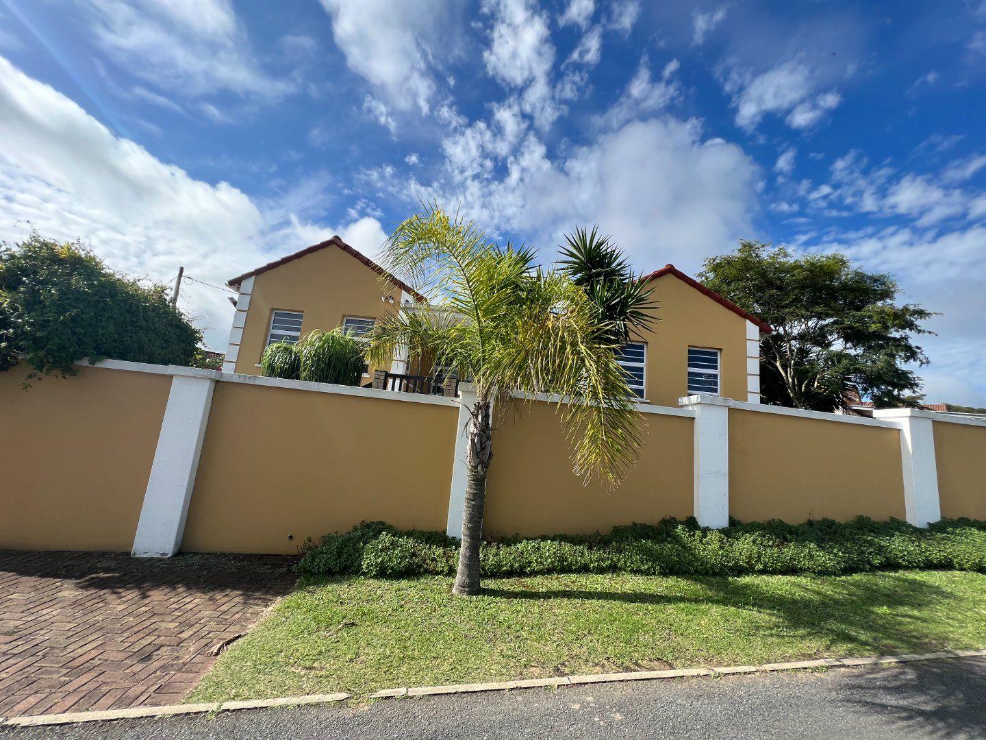 Beacon Bay Property Townhouses for sale in Beacon Bay Property24