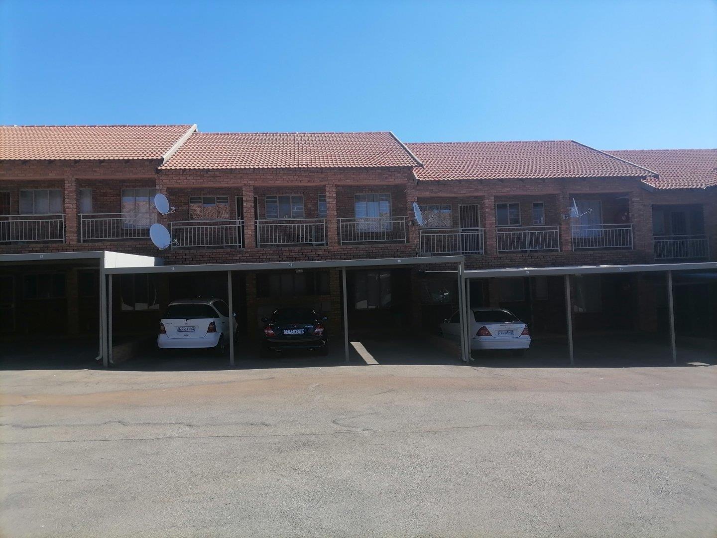 Wentworth Park Property Property and houses for sale in Wentworth