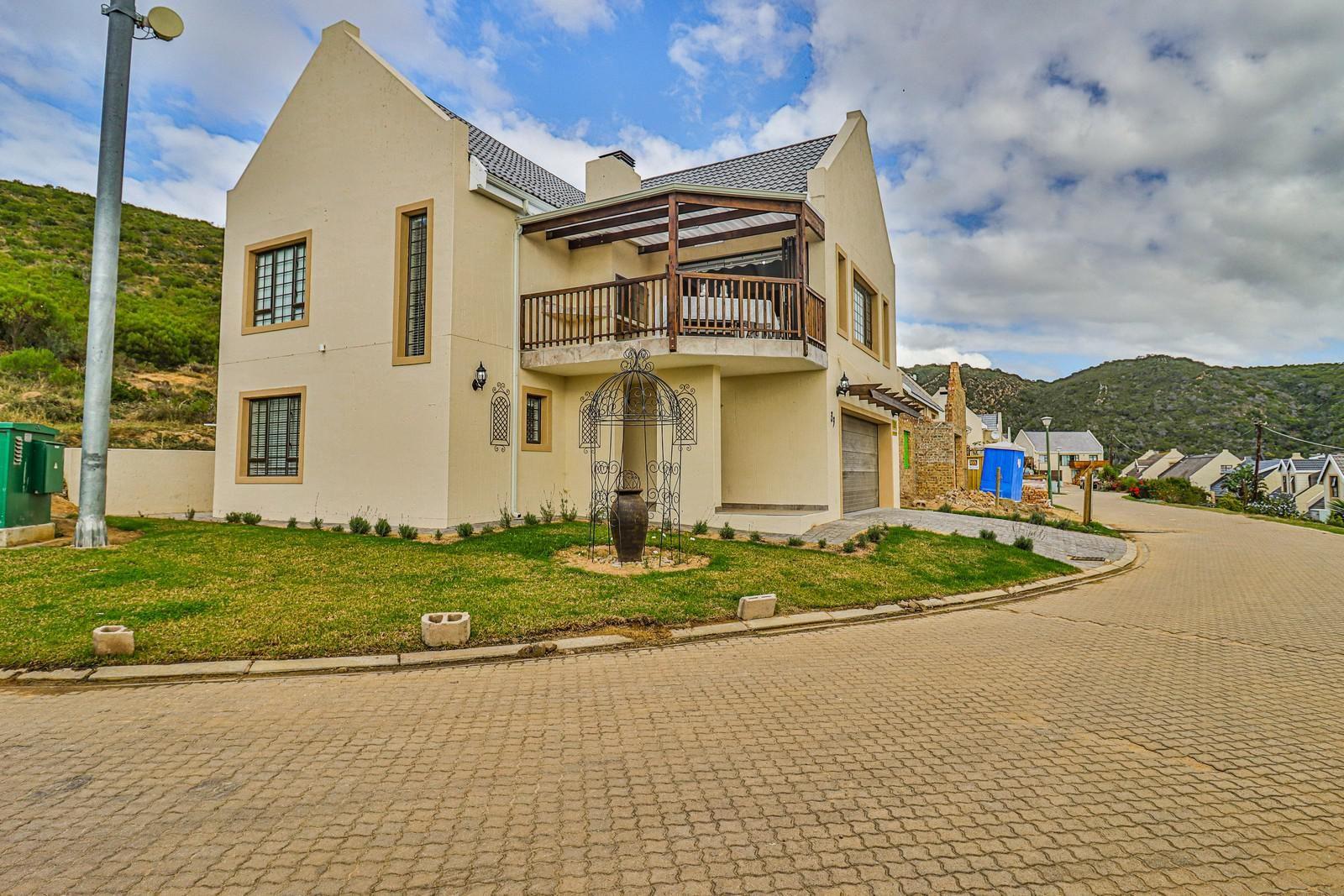 3 Bedroom House for sale in Island View P24112648599