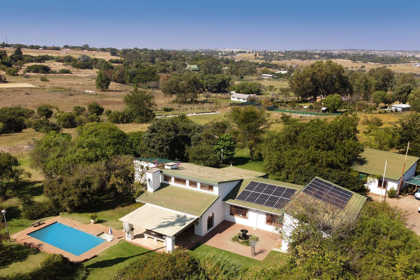 Blue Hills Equestrian Estate Property Property and houses for sale in