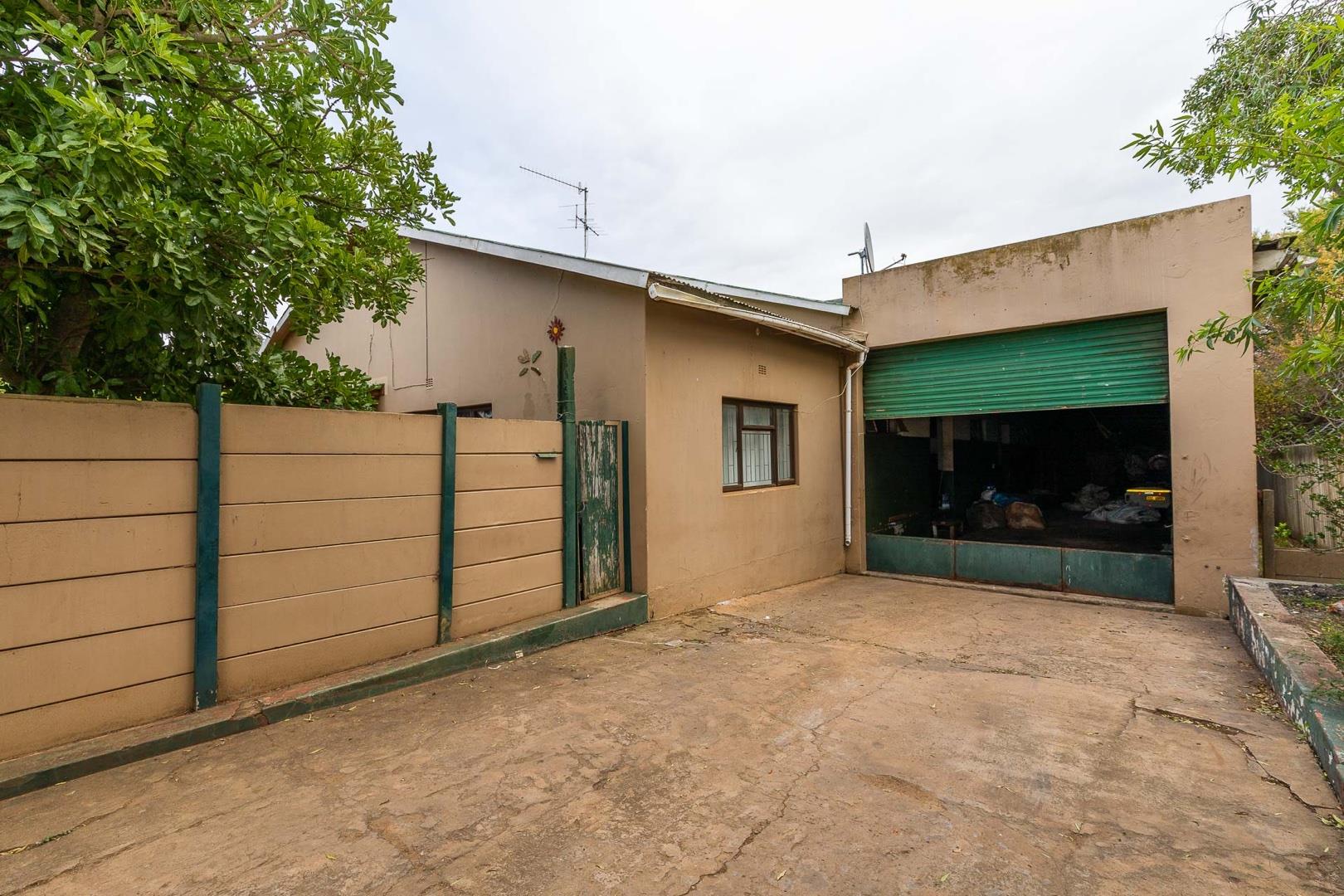 Industrial property for sale in Riversdale 22 Solomon Street P24