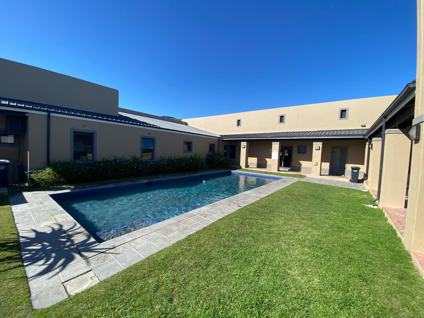 Estate Property Townhouses for sale in Estate