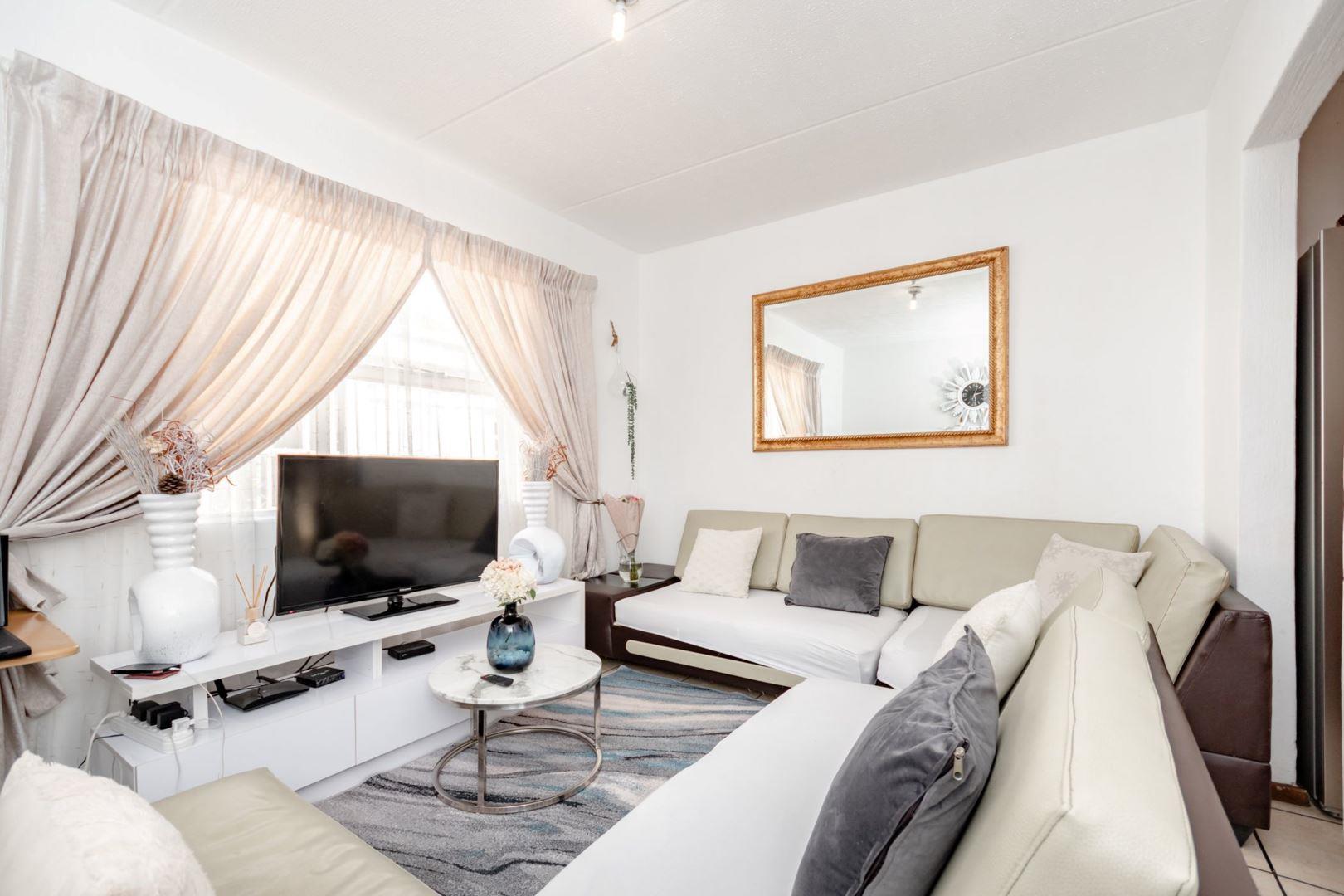 Kempton Park Central Property Apartments / flats for sale in Kempton