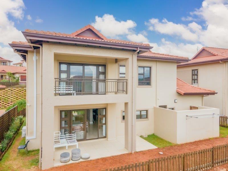 3 Bedroom Townhouse for sale in Izinga Estate P24112661126
