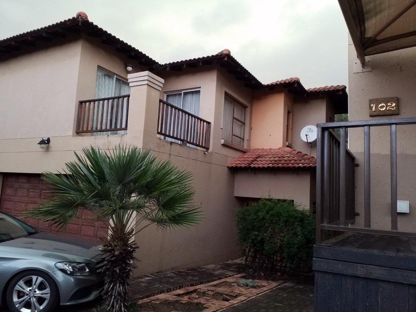 3 Bedroom Townhouse for sale in Three Rivers Proper P24112661774