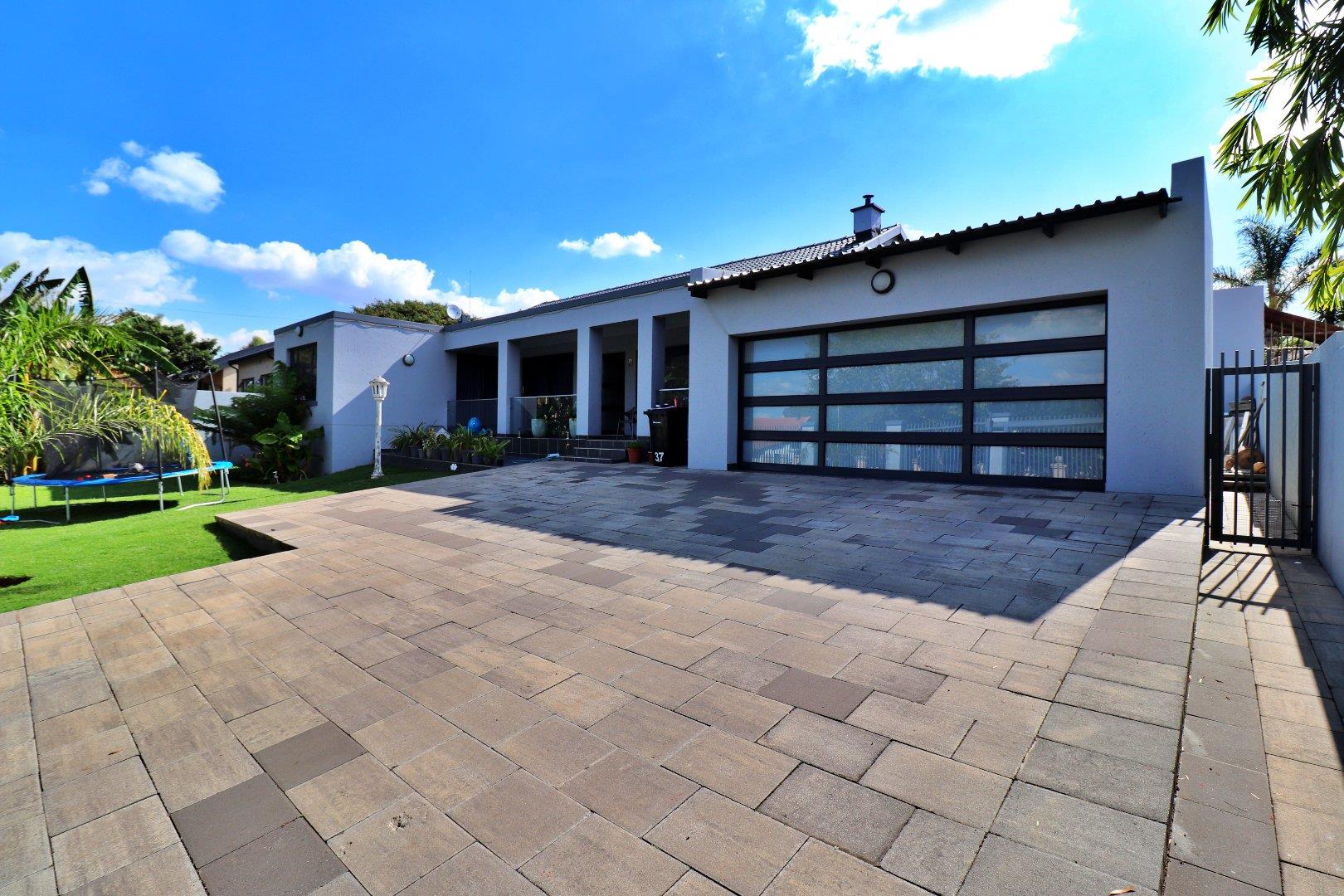 Dawnview Property Property and houses to rent in Dawnview