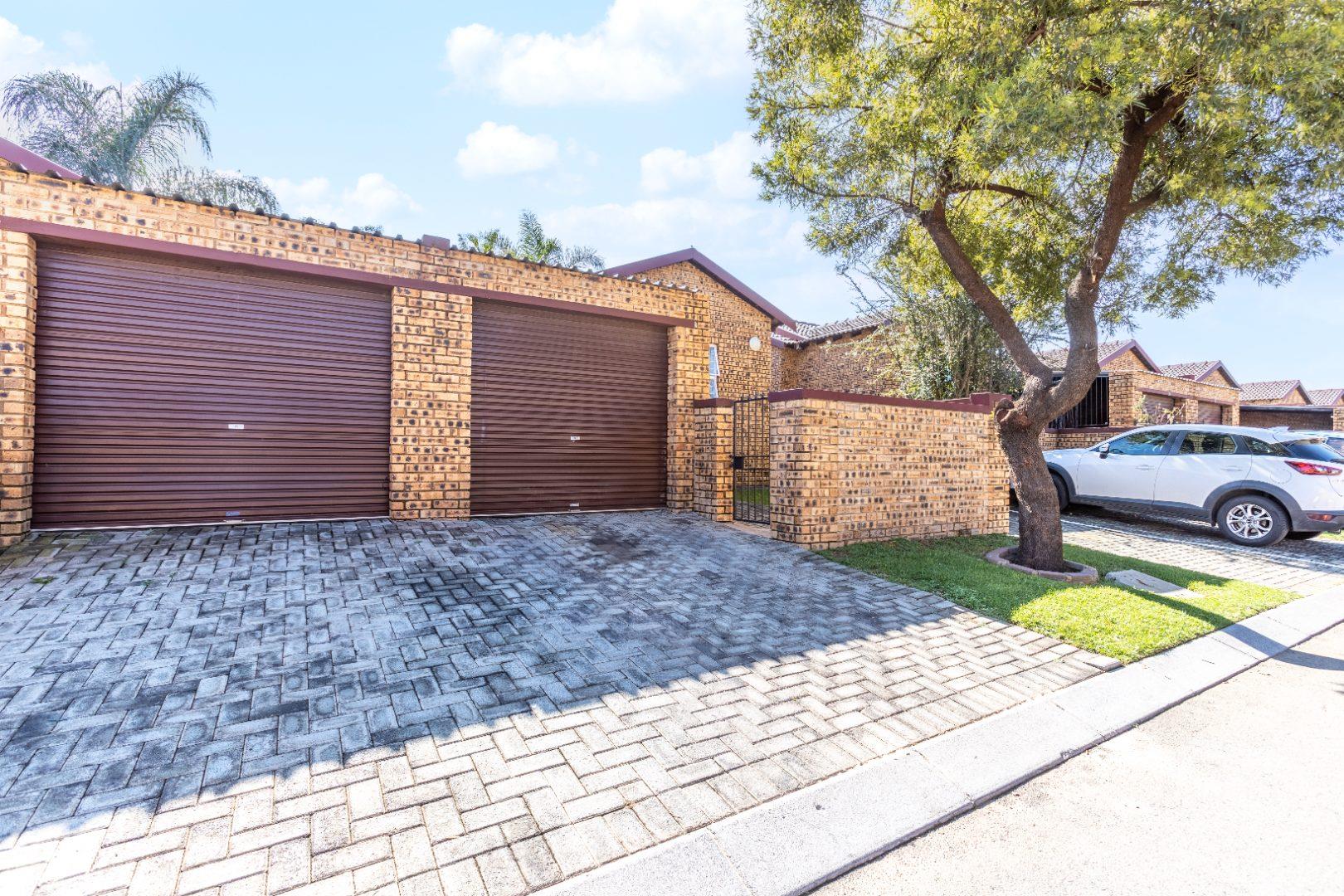 Honeypark Property Townhouses for sale in Honeypark