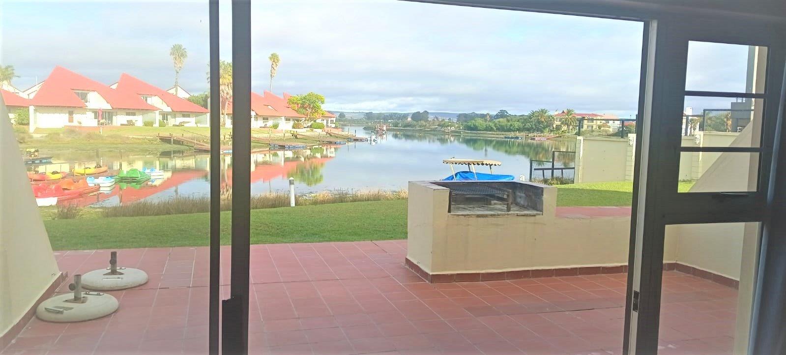 2 Bedroom Apartment / flat for sale in Port Owen Unit 28 Moonlight