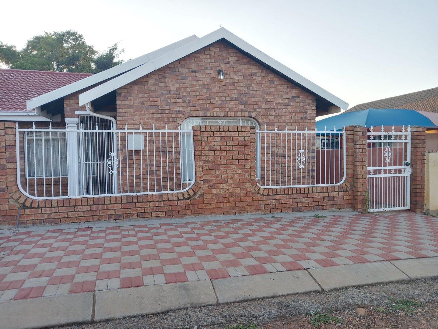 Beverley Hills, Evaton Property Property and houses for sale in