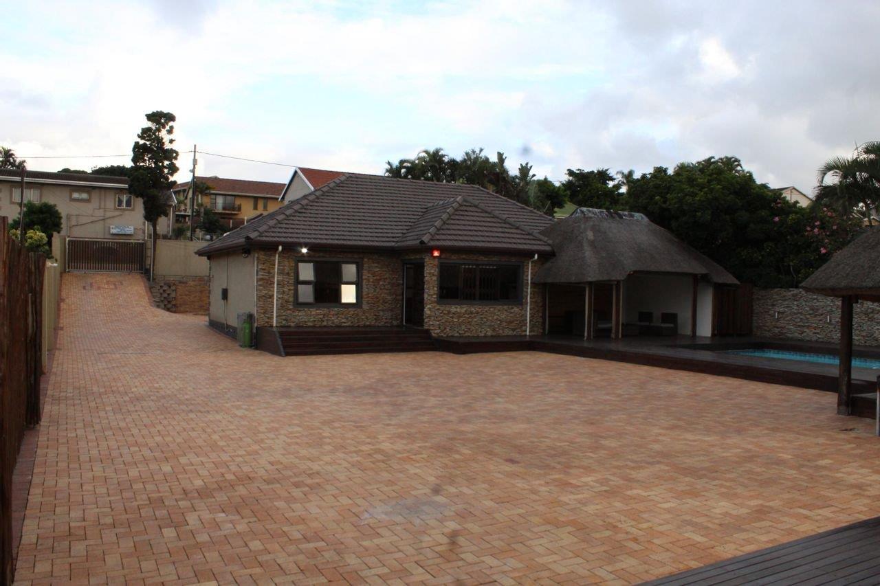 3 Bedroom House for sale in Bluff P24112673648