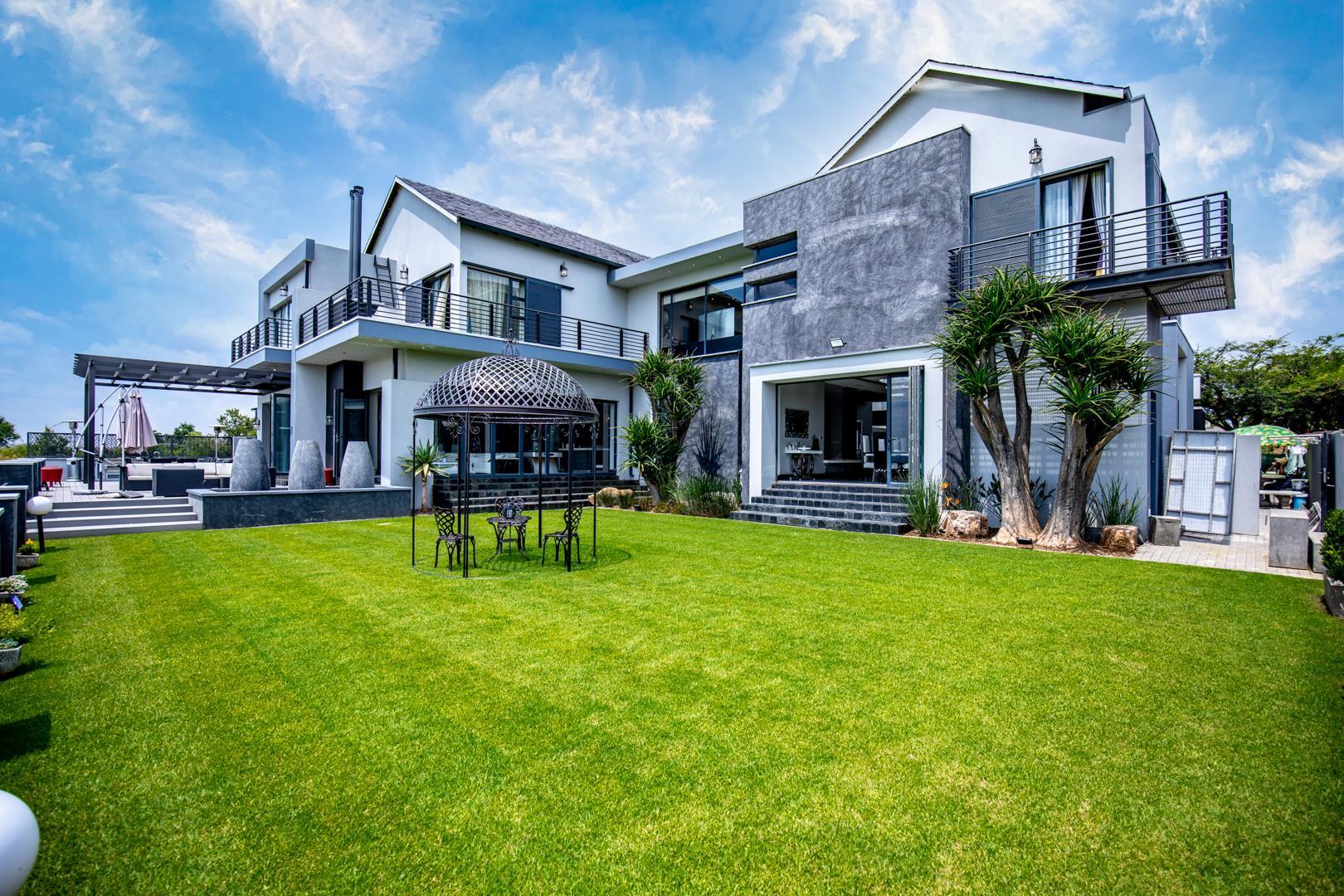 6 Bedroom House for sale in Copperleaf Estate P24111742353