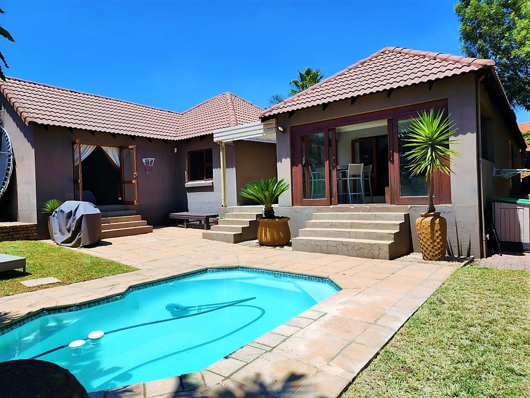 3 Bedroom House for sale in Greenstone Hill 4 Citrine Close Emerald