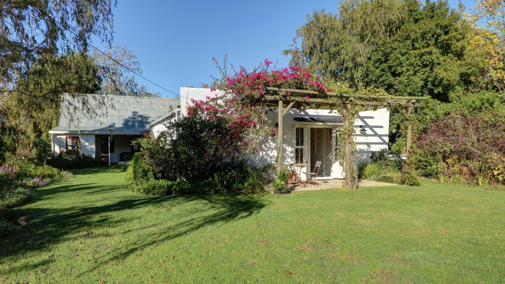 4 Bedroom House for sale in Greyton 10 Du Toit Street P24112677521