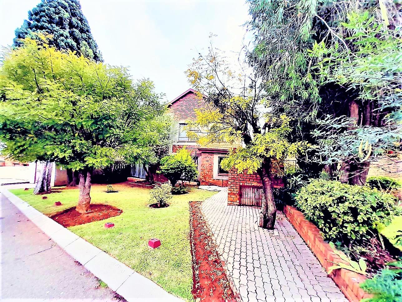 Diepkloof, Soweto Property Houses for sale in Diepkloof, Soweto