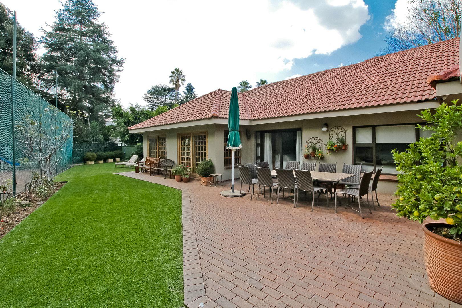 5 Bedroom House for sale in Atholl 93 Protea Place P24112680394