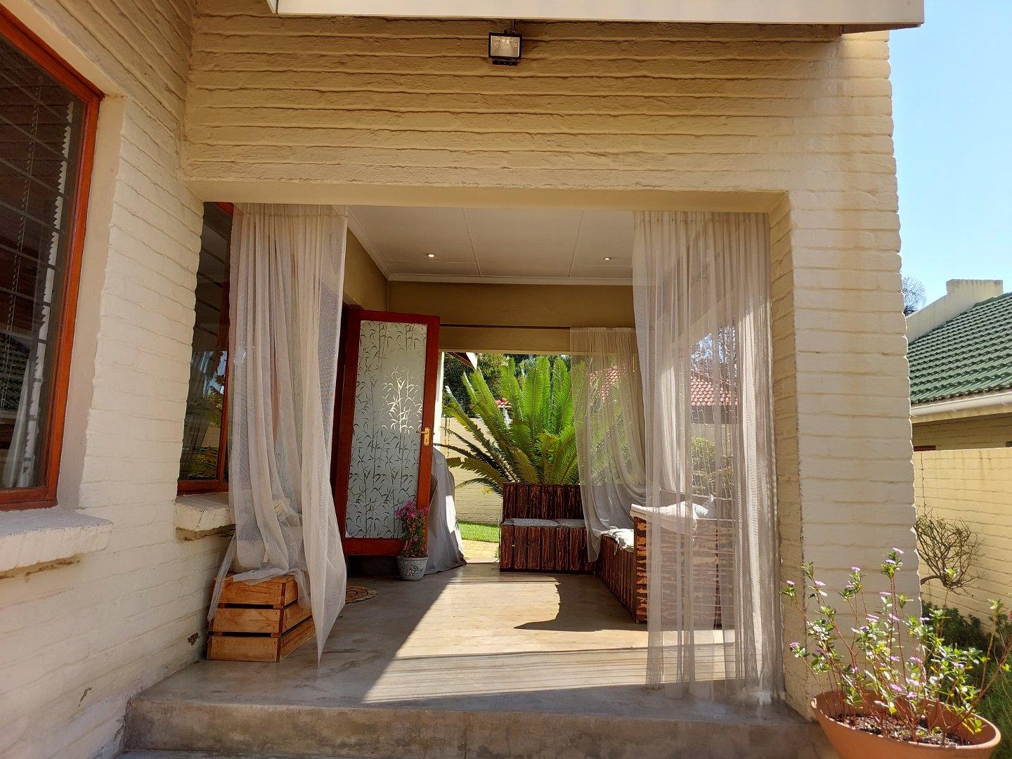 Sundowner Property Houses for sale in Sundowner