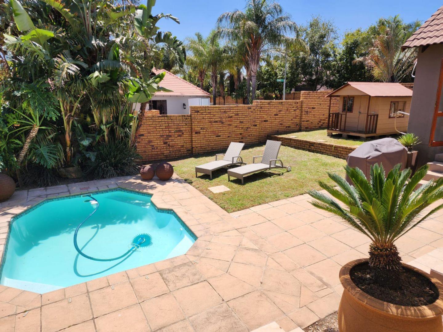 3 Bedroom House for sale in Greenstone Hill 4 Citrine Cove P24