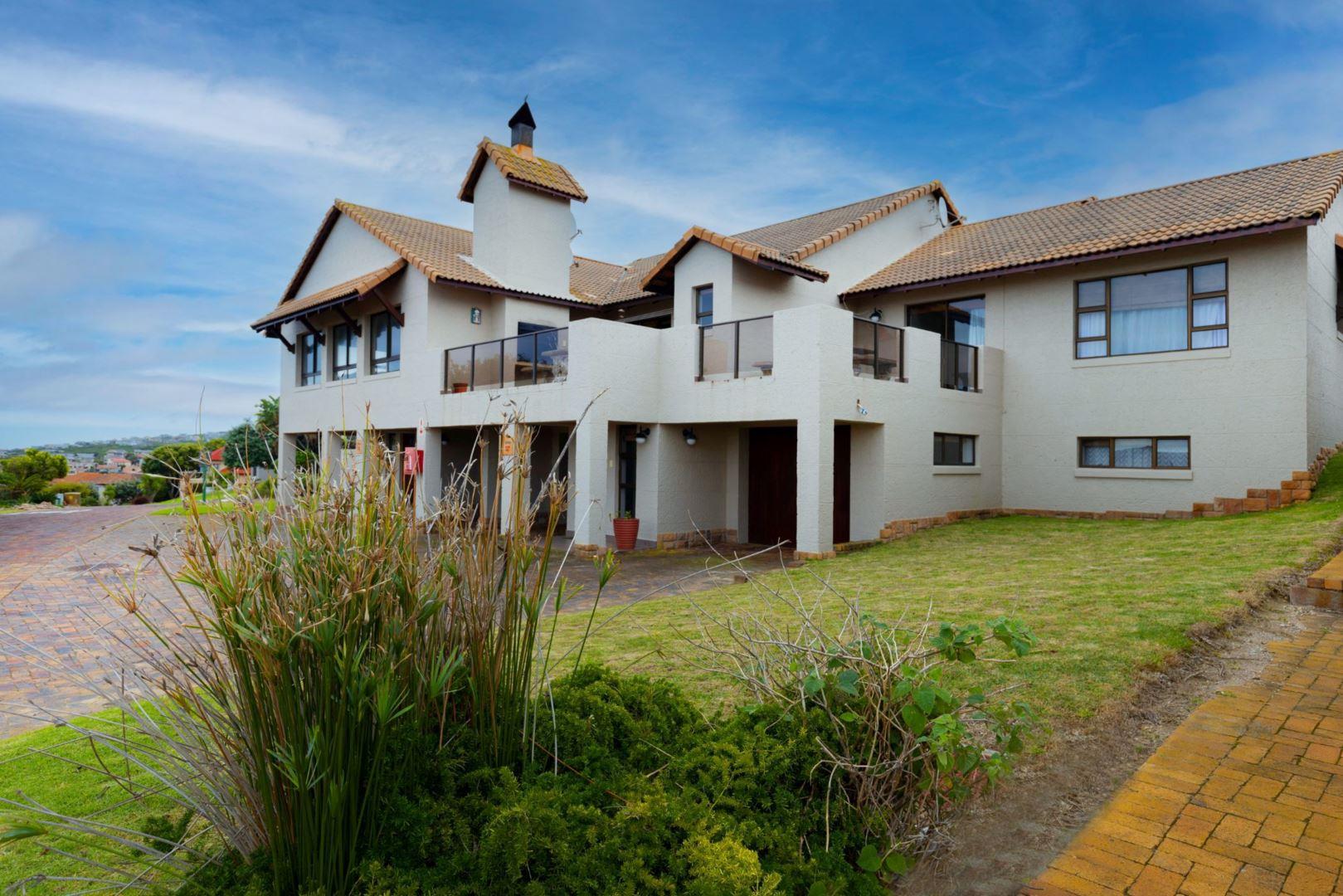 3 Bedroom Townhouse for sale in Mossel Bay Golf Estate P24114607074